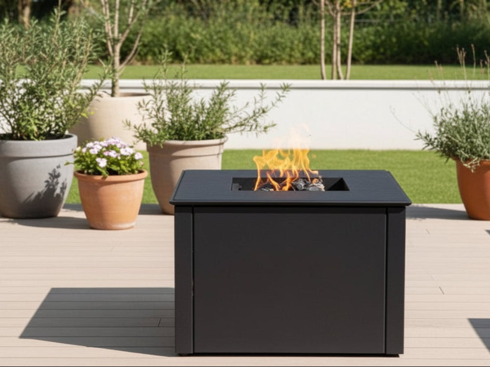 CUBY Feuerschale aus schwarz lackiertem Stahl – 60 × 60 × 40 cm