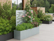 Pflanzkasten aus verzinktem Stahl von CUBY mit Rankgitter und Kletterrose