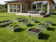 Hochbeete aus verzinktem Stahl in moderner Gartenanordnung